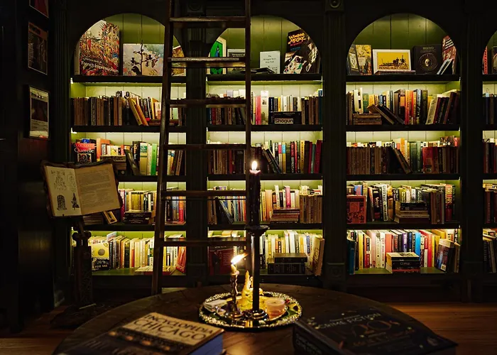 Tranquil Library 2brm 1bath Private Eclectic At Solar